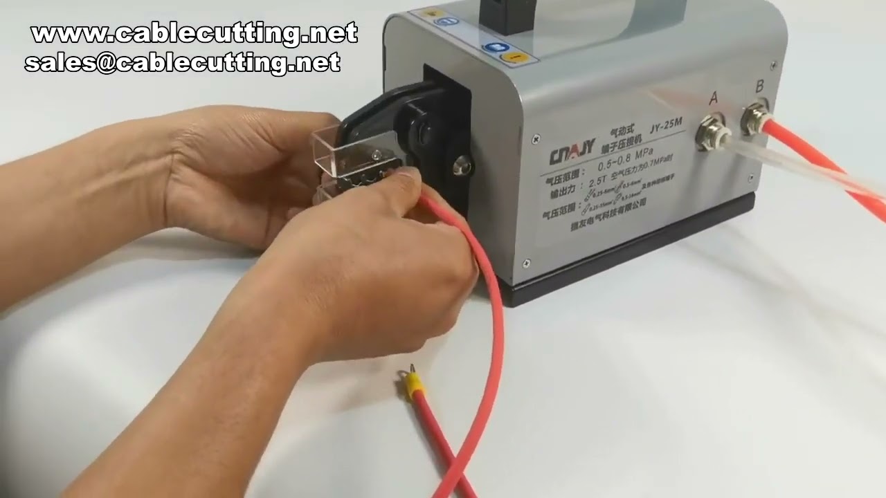Crimpatrice Pneumatica Versatile con Matrici Intercambiabili