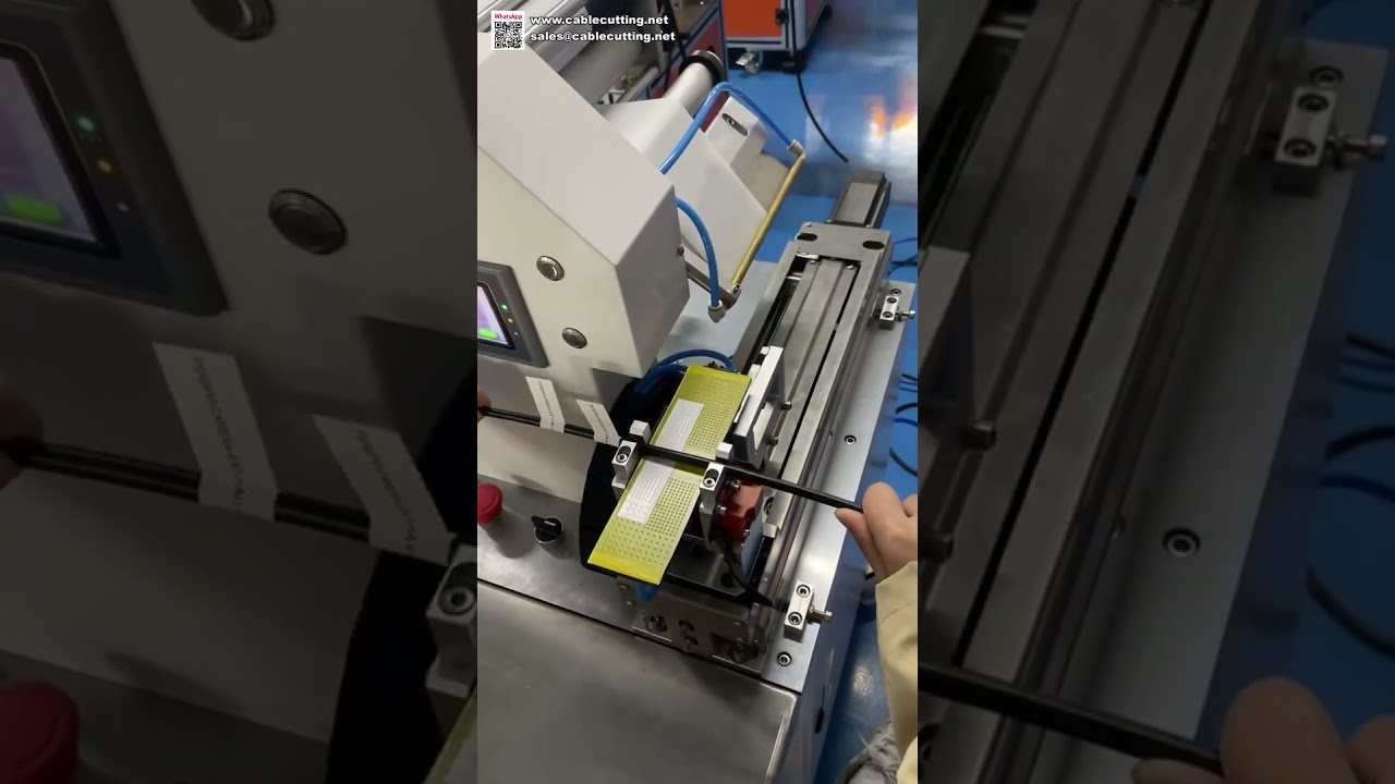 Macchina Etichettatrice per Cavi Piegati con Stampante Inkjet: Applicatore e Codificatore Automatico di Adesivi