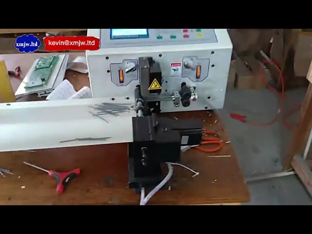 Macchina Automatica per Spellare, Tagliare e Torsionare Fili di Rame Elettrico