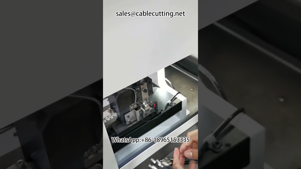 Macchina crimpatrice con alimentazione a vassoio vibrante per terminali in serie | Macchina per spelatura cavi auto