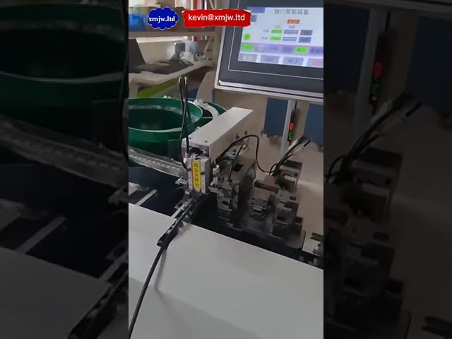 Macchina Crimpatrice Semi-Automatica per RJ-45 con Piastra Vibrante – Automazione Produzione Cavi di Rete