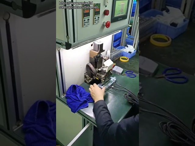 Factory Sale Cable Wire Soldering Type-C Connector to PCB Soldering Machine