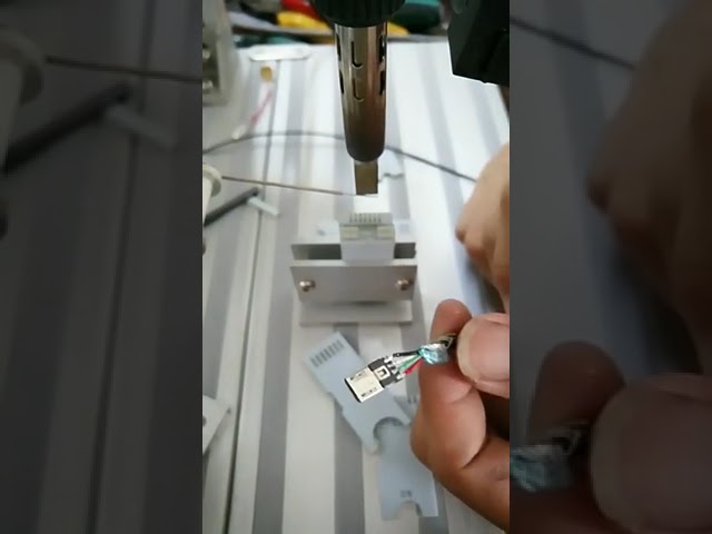 Macchina per saldatura cavi Type-C di alta precisione | Saldatura automatica iPhone USB-A e DIY