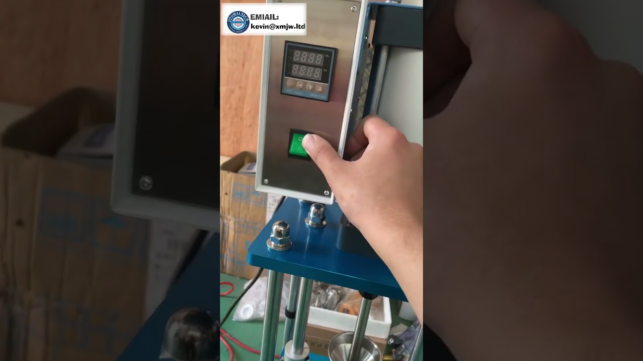 Micro Manual Injection Molding Machine for Laboratory Earphone Cord Plug Plastic 1-40G