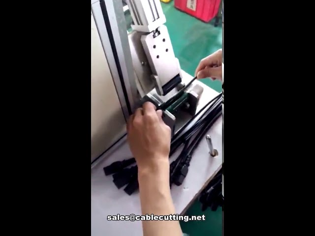 Macchina etichettatrice per avvolgimento fili e cavi – Etichettatrice automatica per cavi elettrici