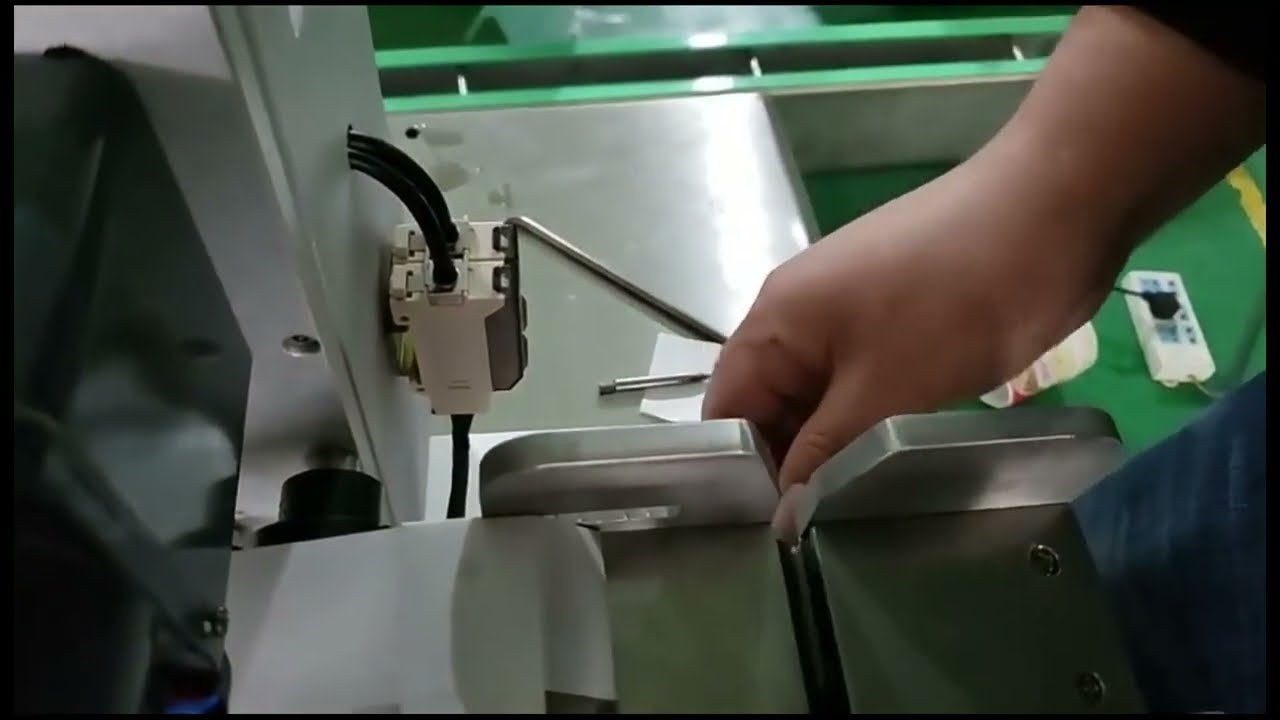 Etichettatrice Semiautomatica per Cavi e Cablaggi – Macchina per Marcatura Fili
