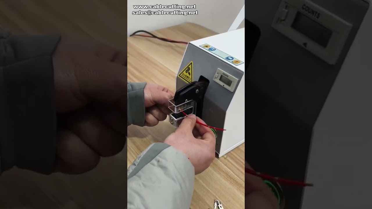 Macchina Crimpatrice Elettrica Ideale per Connettori a Ghiera e Capicorda